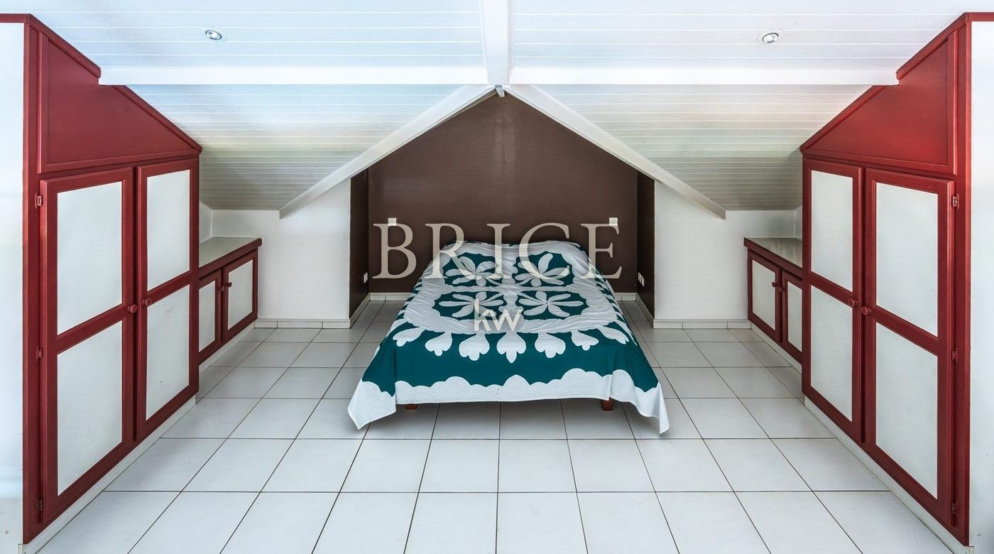 Deux habitations indépendantes, double vue Moorea et lagon